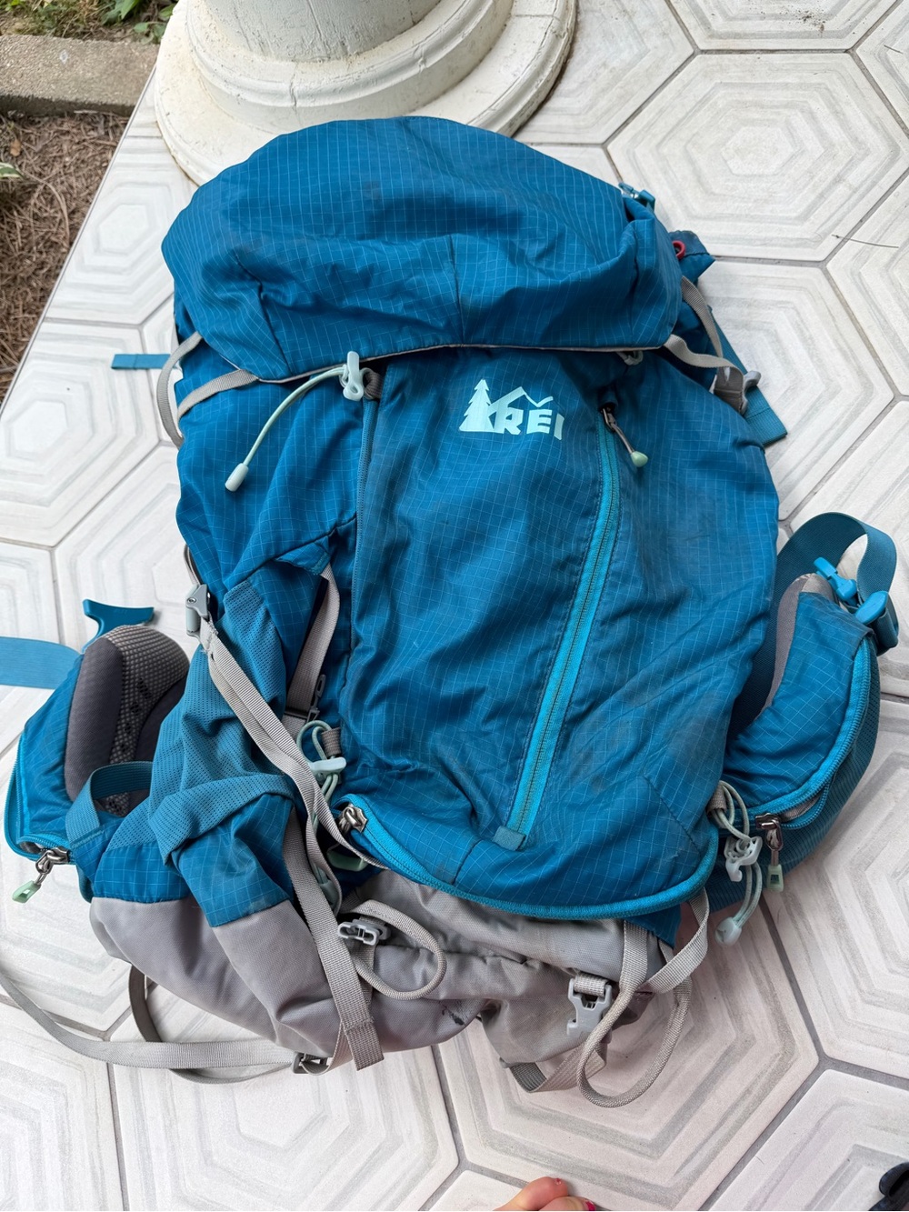 REI Flash 60L Women’s Hiking Backpack